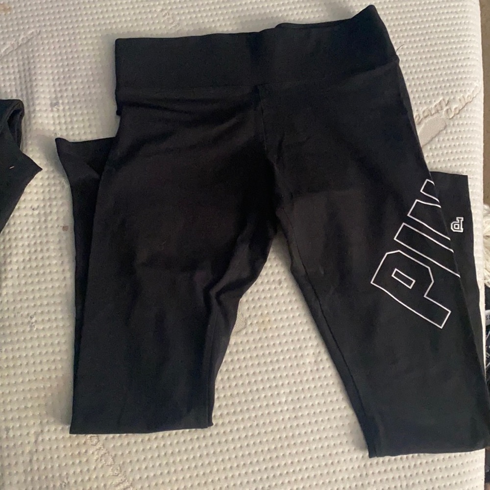 Black leggings